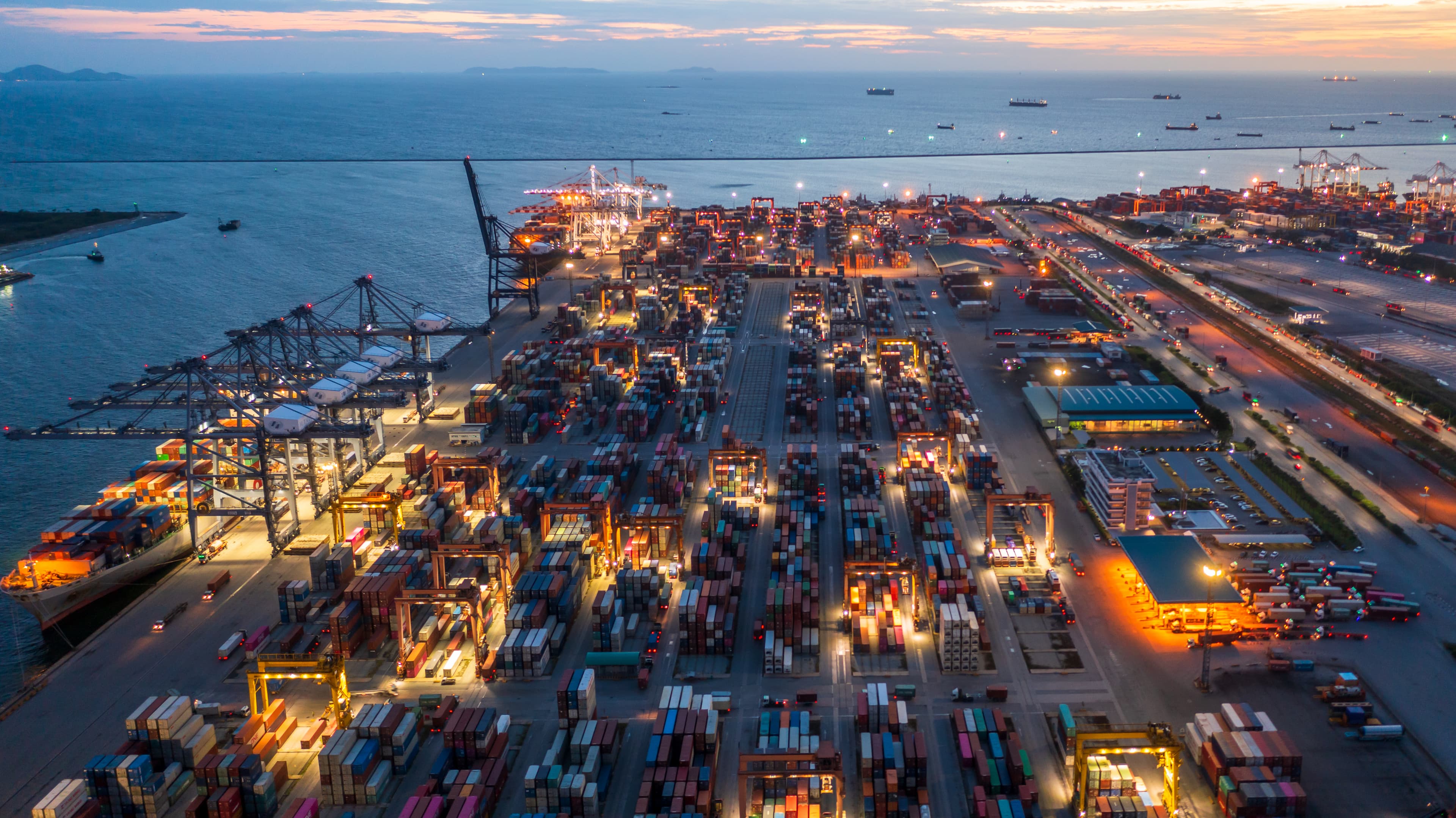 We offer strategic solutions for all
logistical challenges